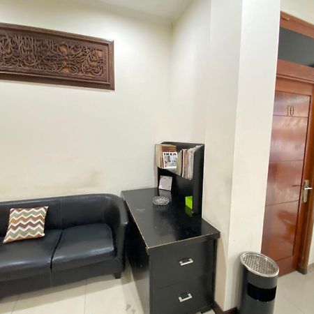 Oyo 2357 Syariah Grand Raudhah Hotel Jakarta Eksteriør billede