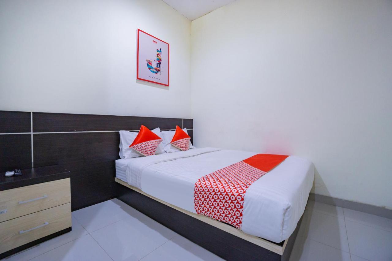 Oyo 2357 Syariah Grand Raudhah Hotel Jakarta Eksteriør billede