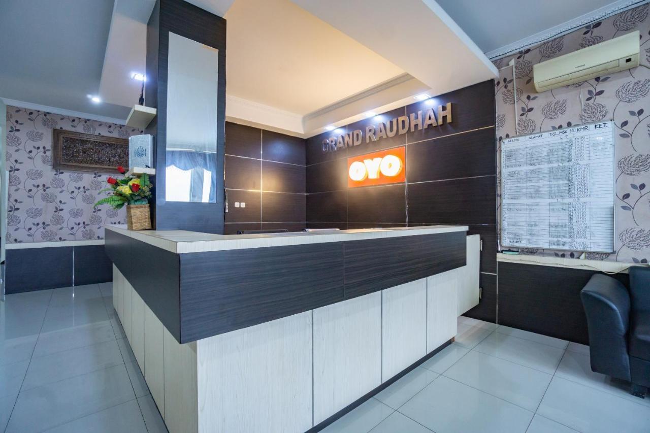 Oyo 2357 Syariah Grand Raudhah Hotel Jakarta Eksteriør billede