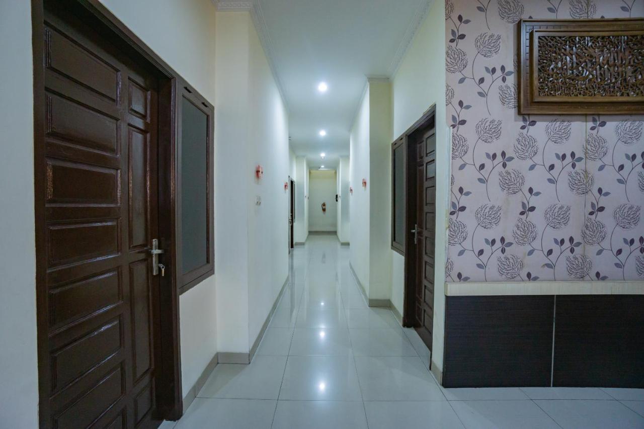 Oyo 2357 Syariah Grand Raudhah Hotel Jakarta Eksteriør billede