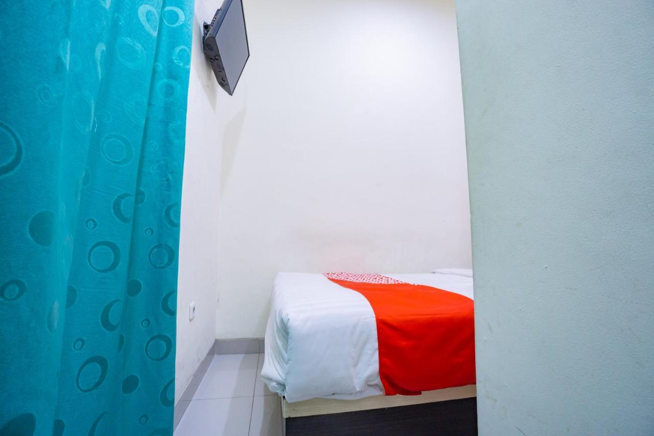 Oyo 2357 Syariah Grand Raudhah Hotel Jakarta Eksteriør billede