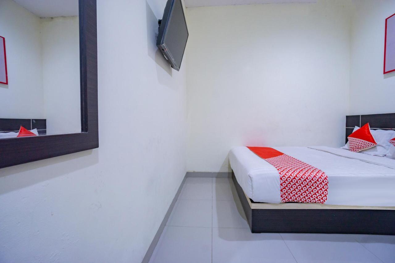 Oyo 2357 Syariah Grand Raudhah Hotel Jakarta Eksteriør billede
