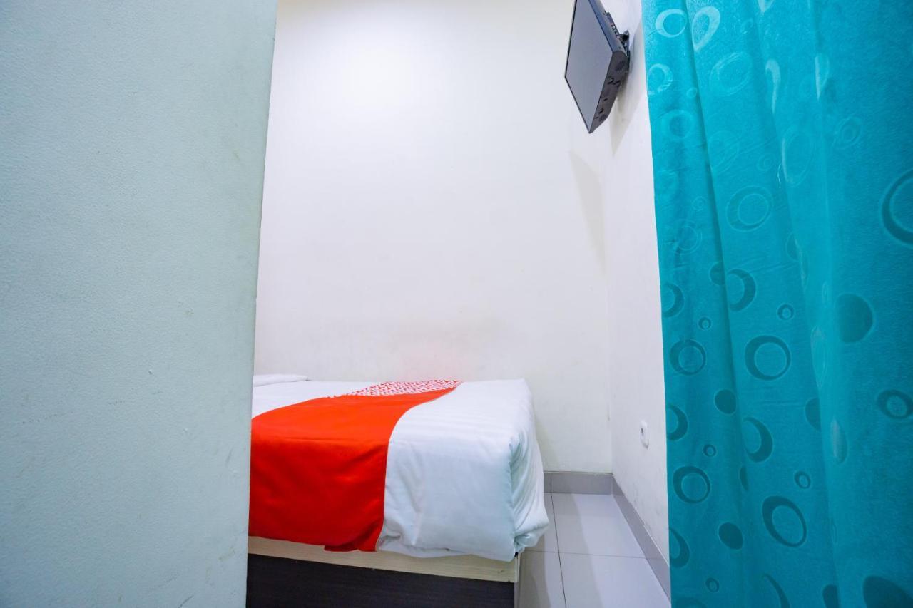 Oyo 2357 Syariah Grand Raudhah Hotel Jakarta Eksteriør billede