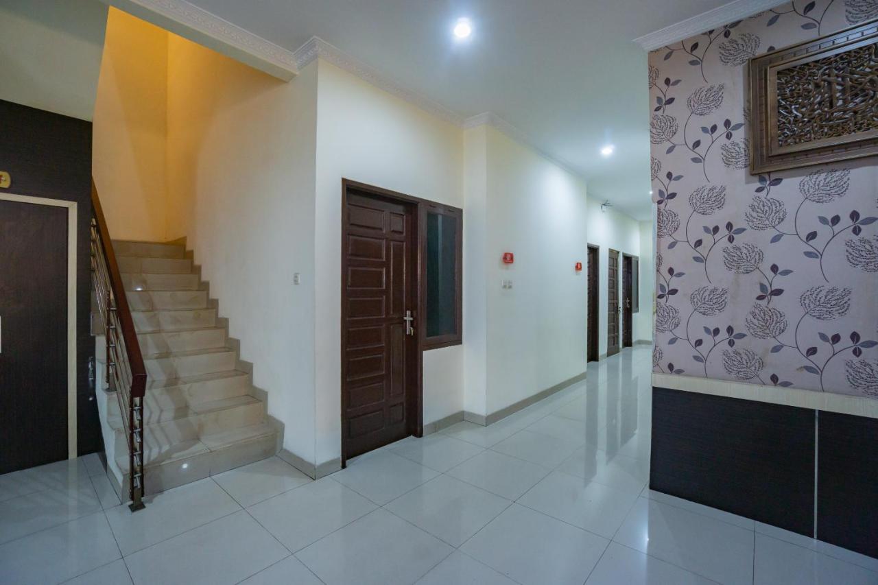 Oyo 2357 Syariah Grand Raudhah Hotel Jakarta Eksteriør billede