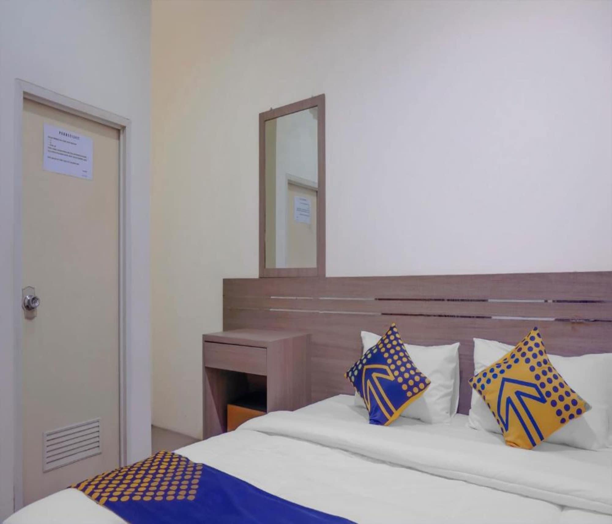 Oyo 2357 Syariah Grand Raudhah Hotel Jakarta Eksteriør billede