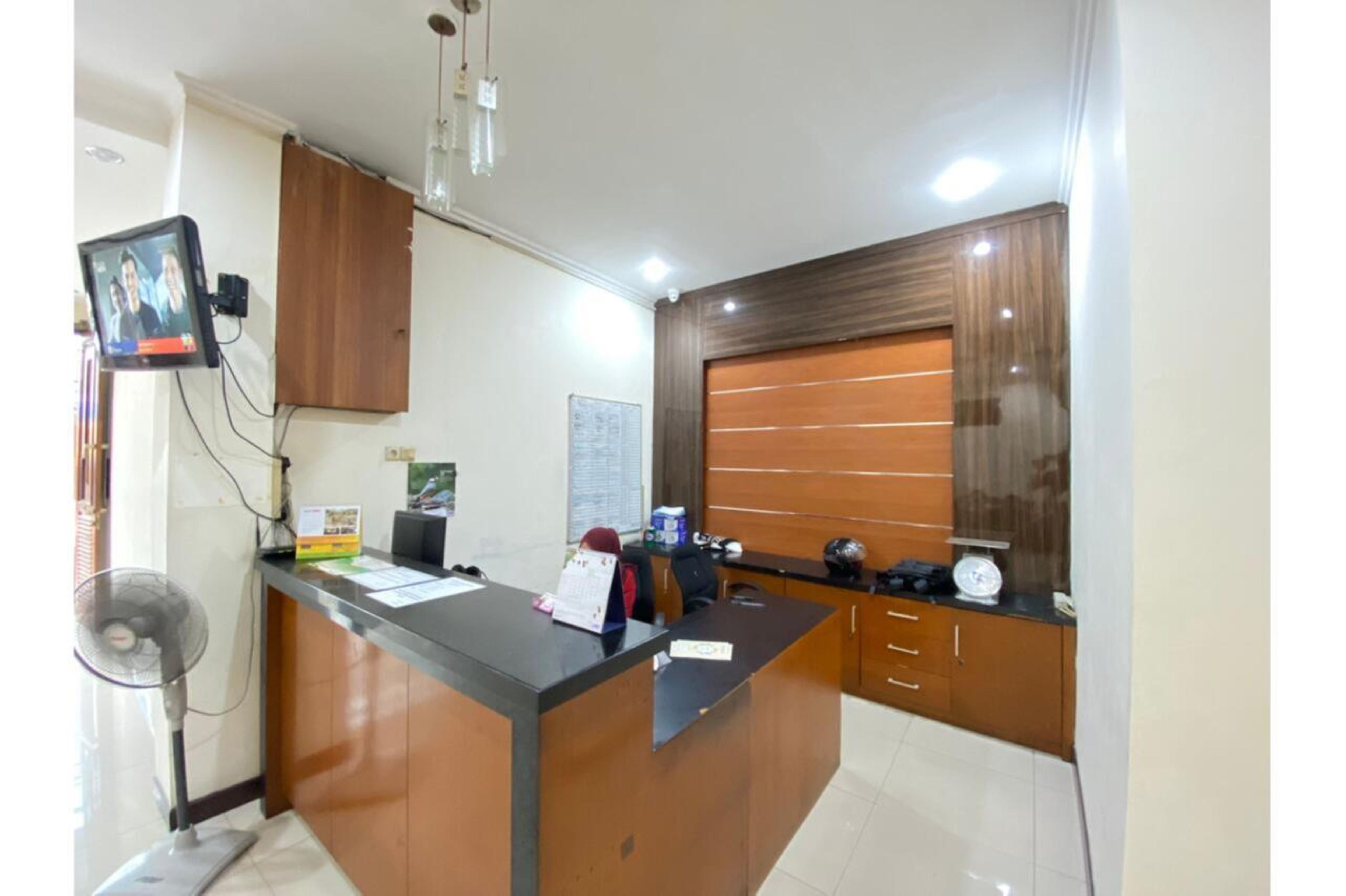 Oyo 2357 Syariah Grand Raudhah Hotel Jakarta Eksteriør billede