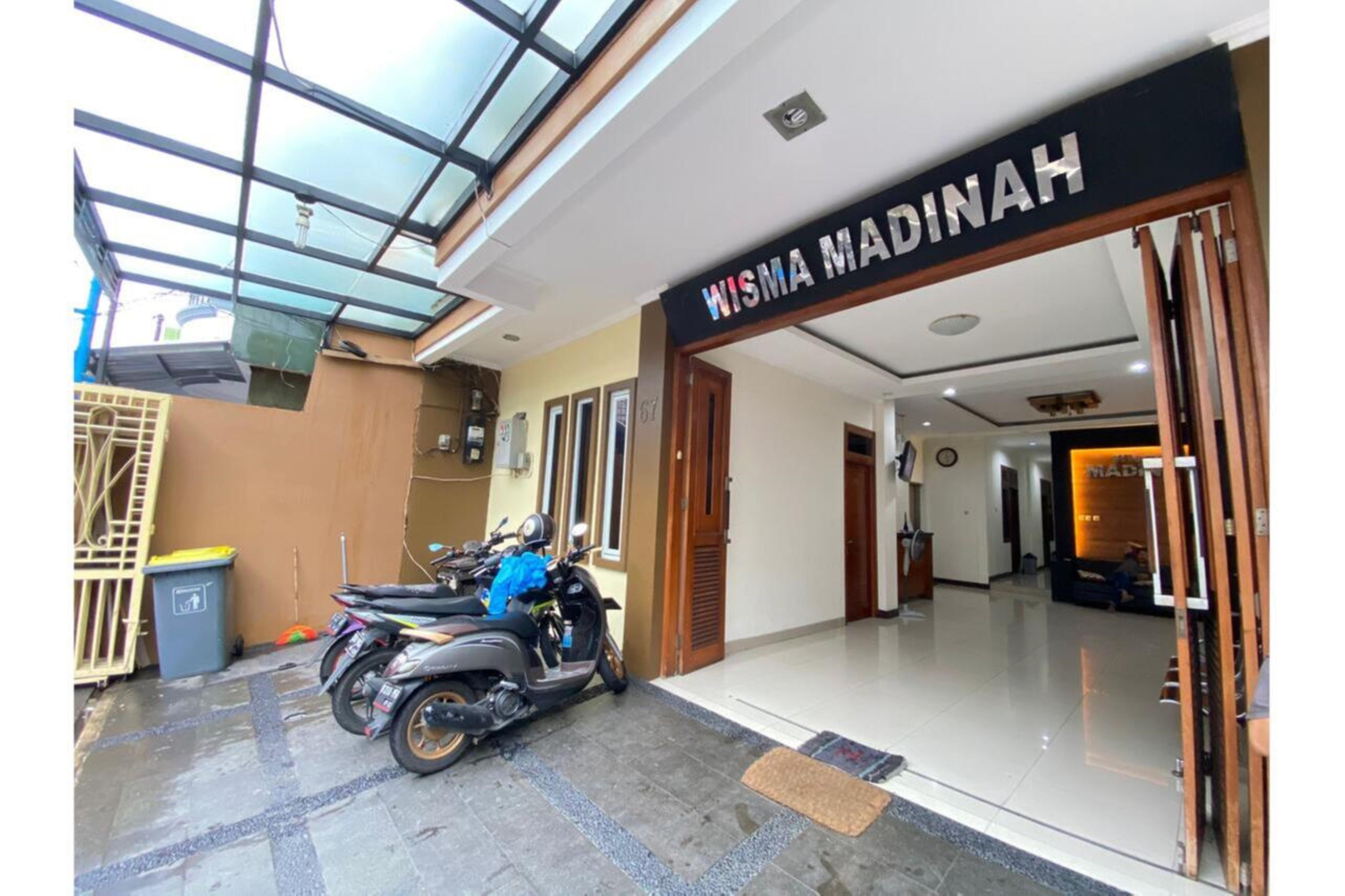 Oyo 2357 Syariah Grand Raudhah Hotel Jakarta Eksteriør billede
